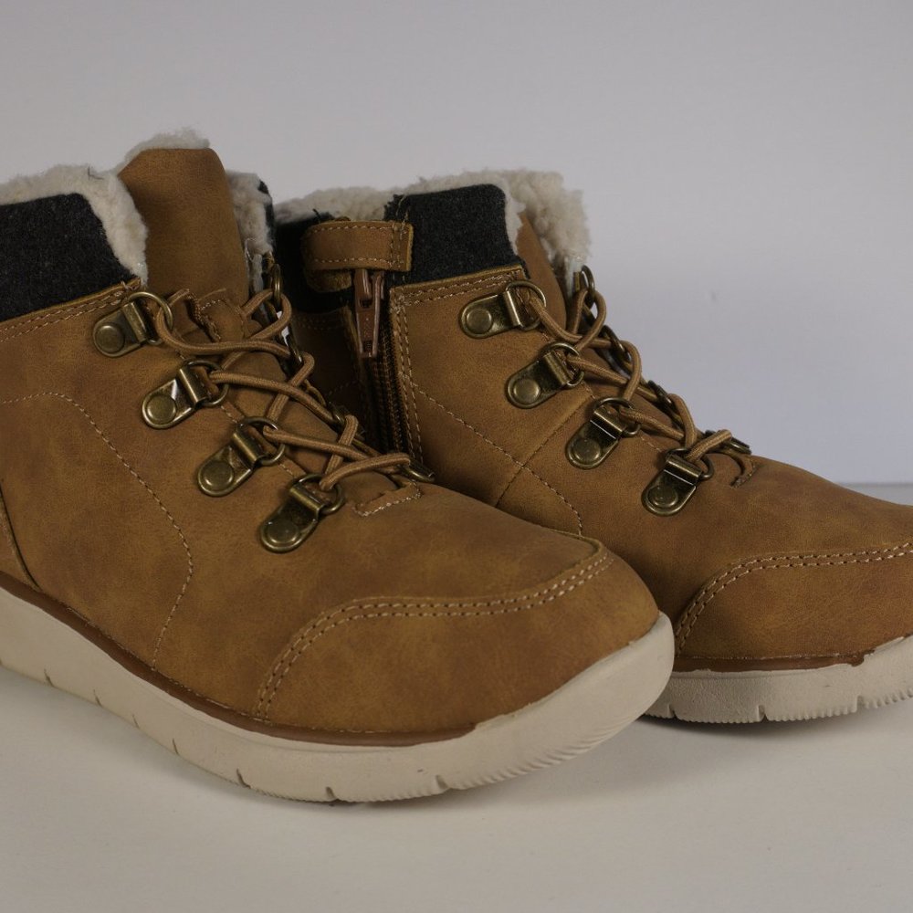 New Boys FALLS CREEK Faux Suede JAMIE Hiking Boots SIZE 1 M Wheat color